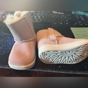 Ugg Toddler Boots 2/3